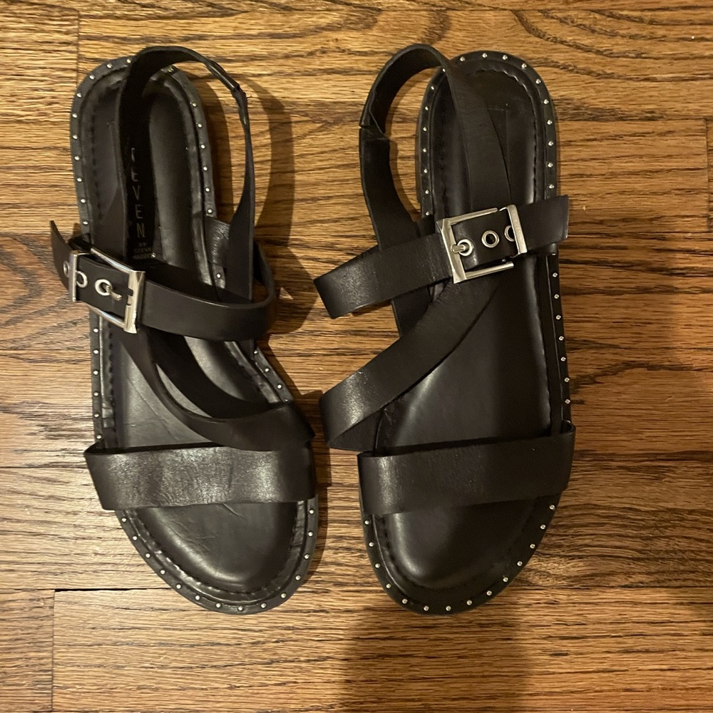 Steve Madden black sandals